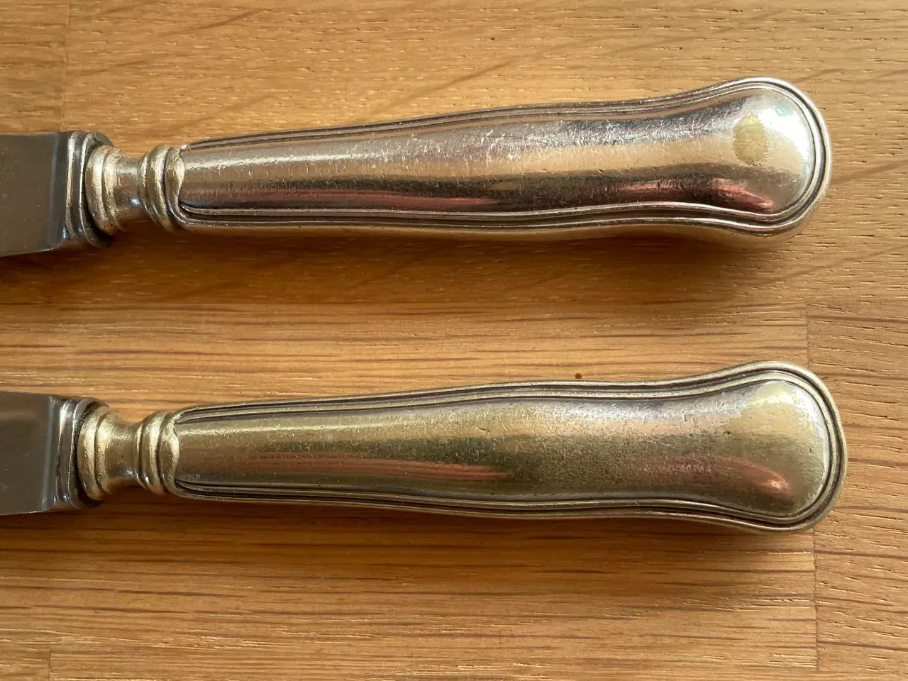 Billede 2 - Dobbeltriflet Bordknive to-tårnet pletsølv