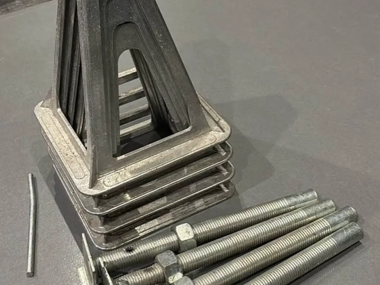 Billede 5 - Fiamma bærefødder