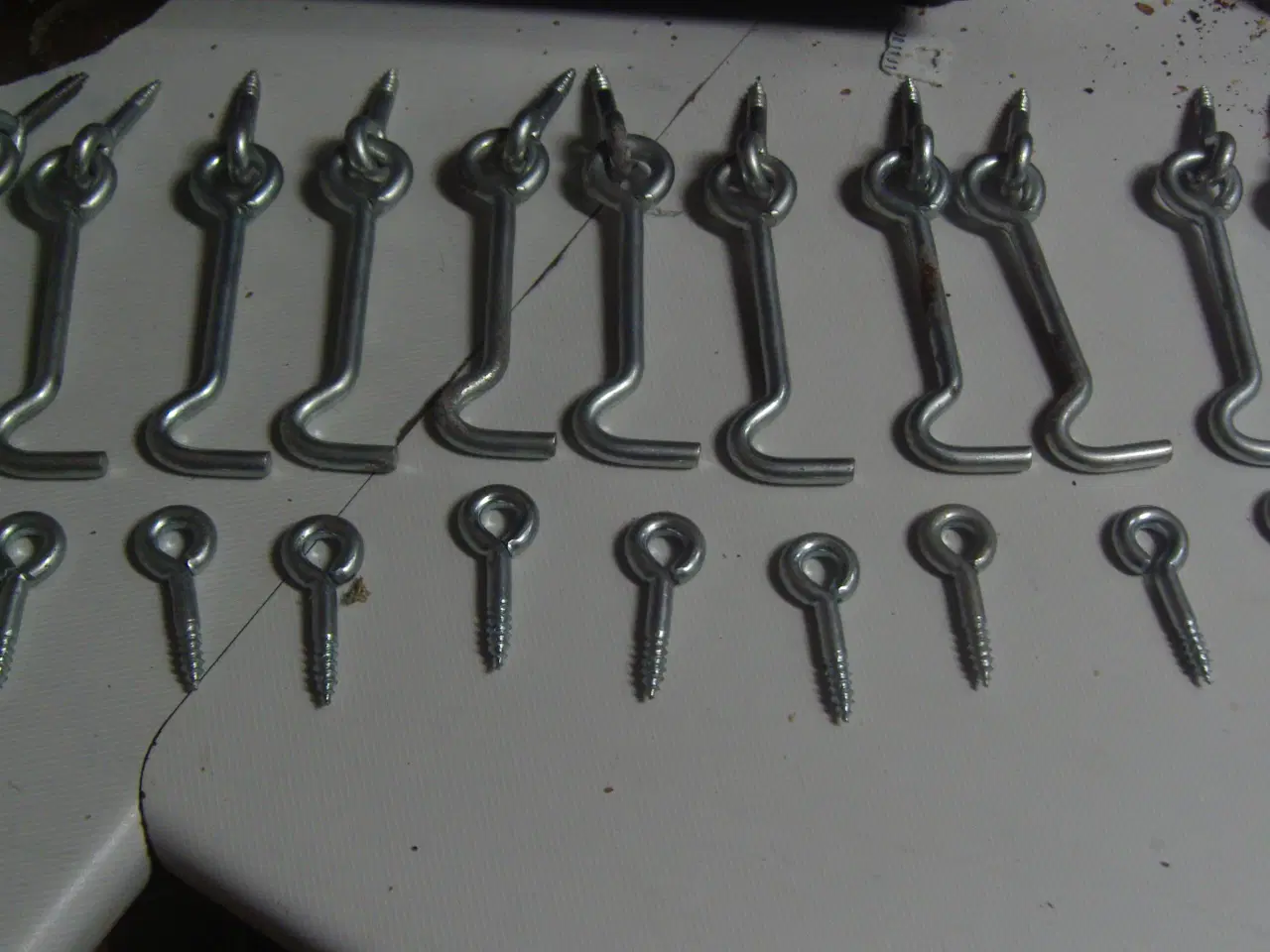 Billede 1 - Storm kroge 11stk + div.