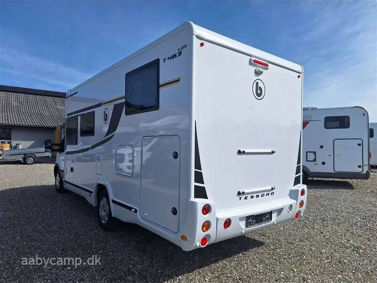 Billede 3 - 2025 - Benimar Tessoro 463 UP   Solcelle. markise. tv. 5 selepladser. batteri. helårsdæk. p-sensor for og bag. Bakkamera.