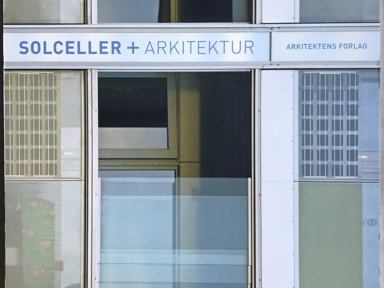 Billede 1 - Solceller + arkitektur, Misser Berg (Red.)