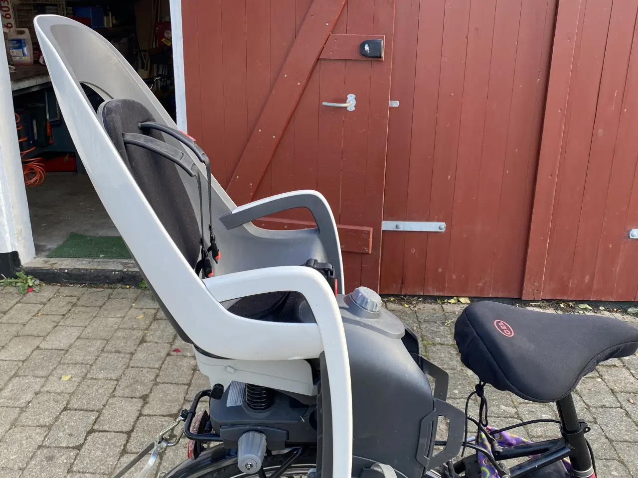 Billede 1 - Hamax børnestol