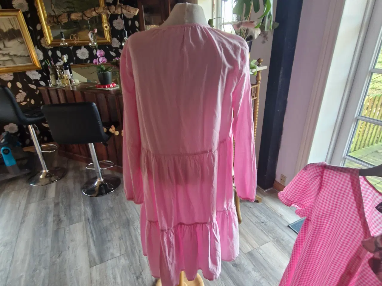 Billede 1 - Marget fin kjole lysrøde