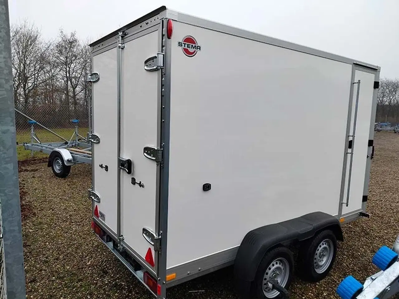 Billede 2 - Stema Cargo 305x187x184 2 akslet 2700 kg Rampe