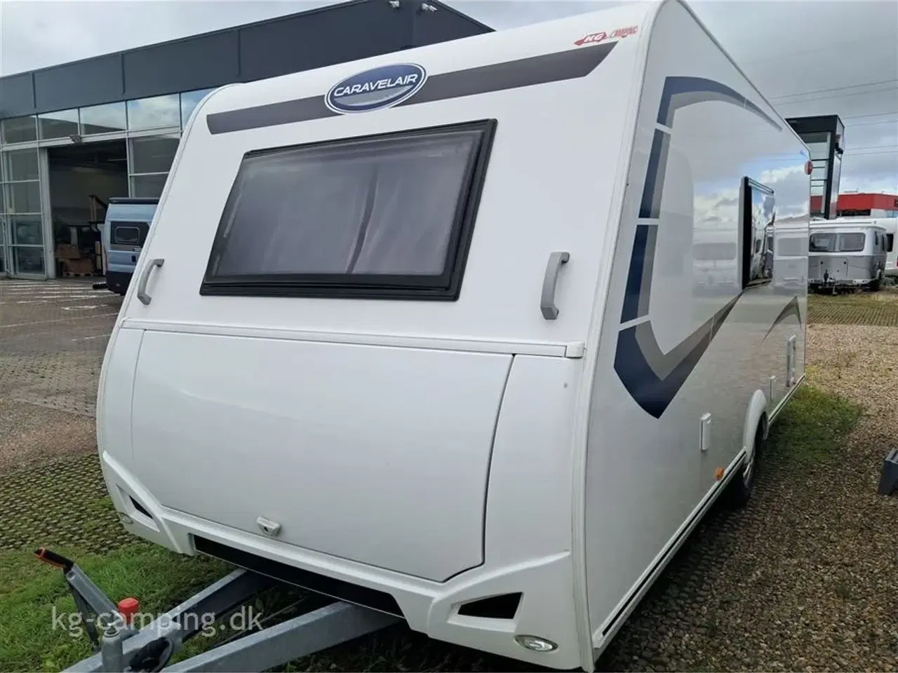 Billede 2 - 2022 - Caravelair ALBA 486 style   Velholdt familievogn med 2 køjer fuldautomatisk mover og posemarkise