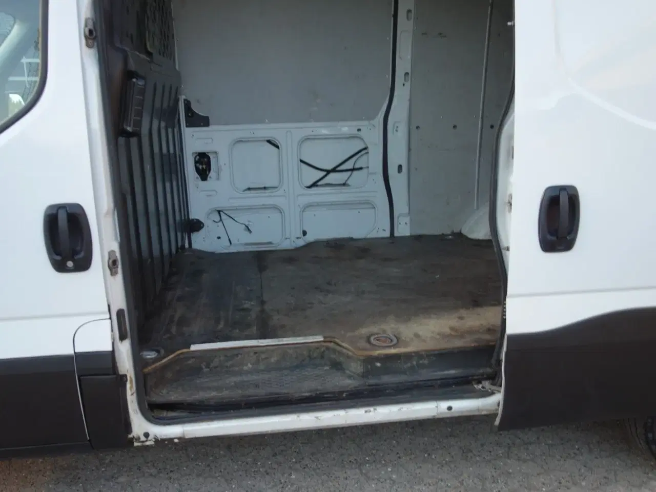 Billede 11 - Iveco Daily 2,3 35S16 12m³ Van AG8