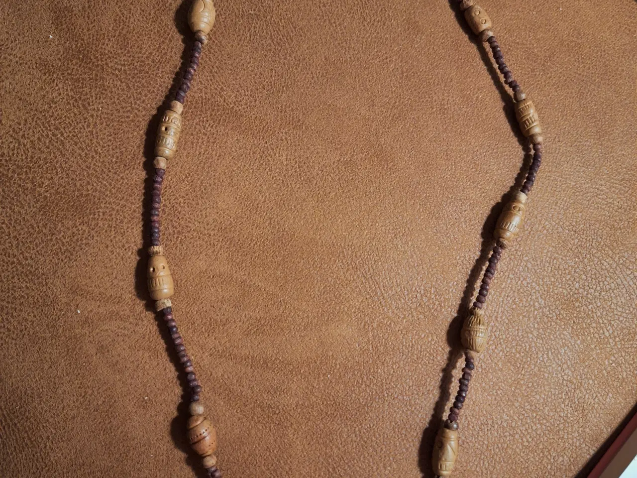Billede 3 - Lang træ halskæde 