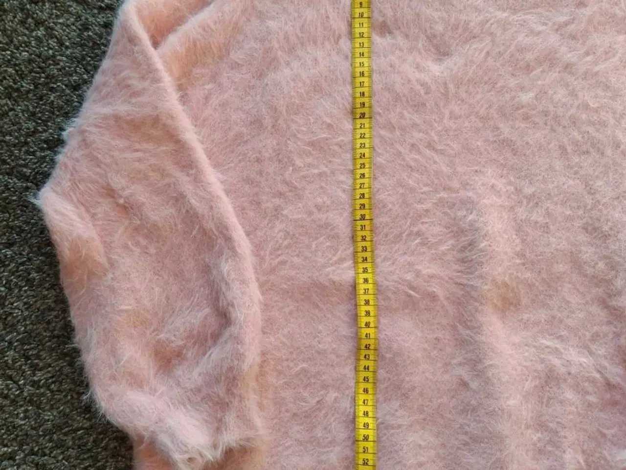 Billede 4 - Fluffy lyserød sweater str.Large
