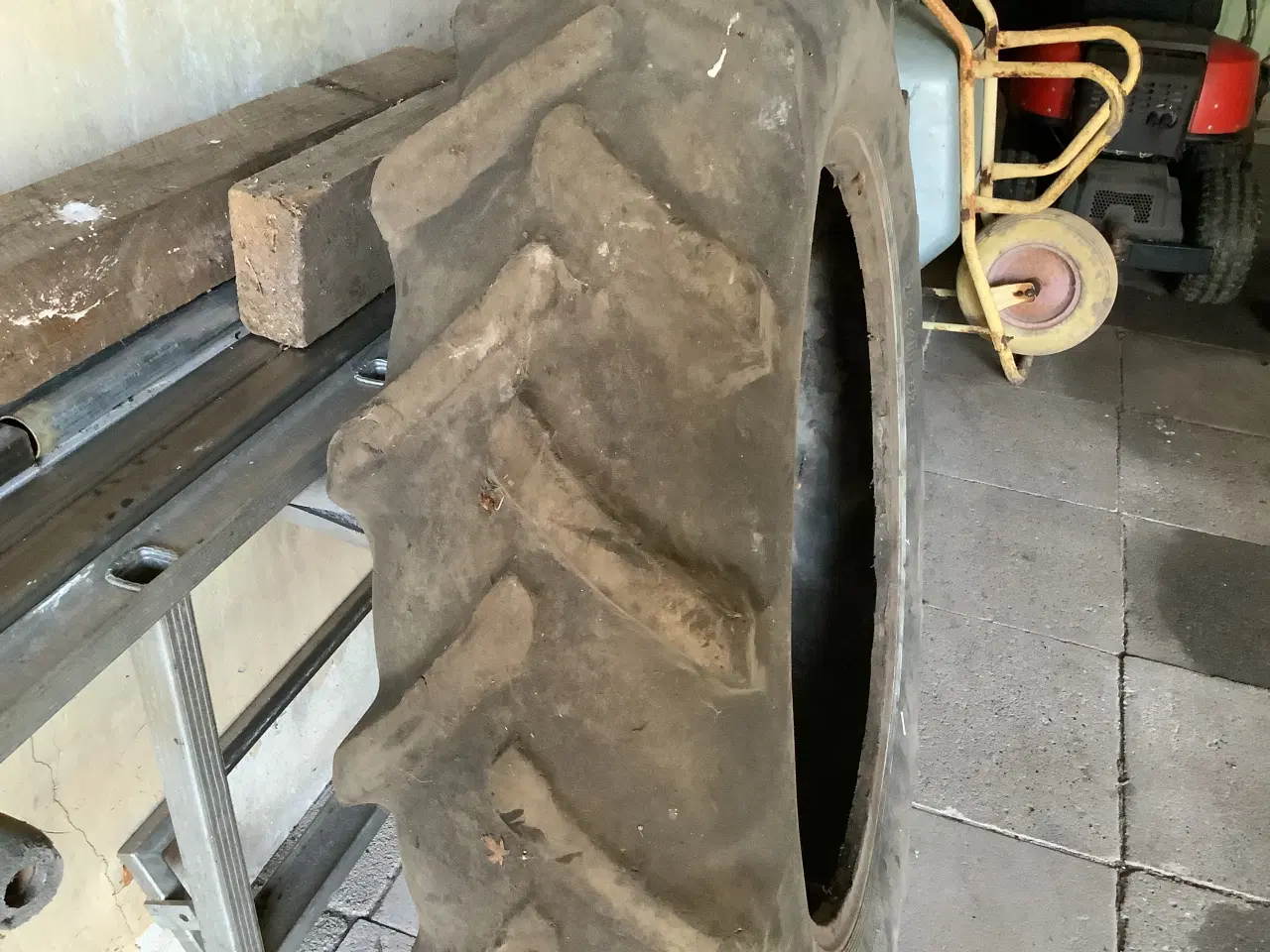 Billede 2 - Traktordæk 12.4/11-32 