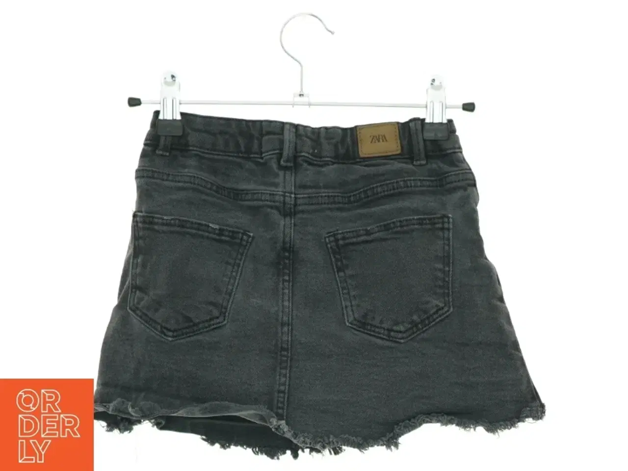 Billede 2 - Nederdel fra Zara (str. 122 cm)