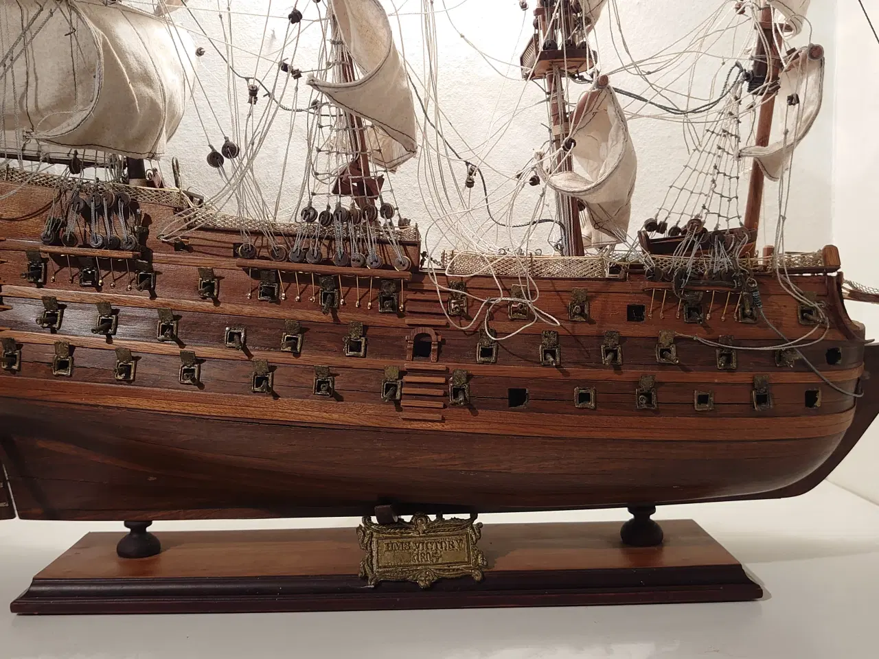 Billede 6 - Stort modelskib "Victory år 1805" L70cm, H65cm.