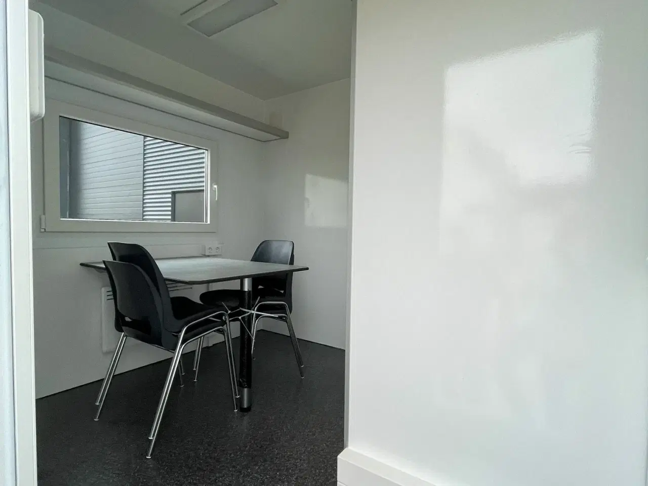 Billede 10 - Type 335: Kontor--spisevogn for 4 personer