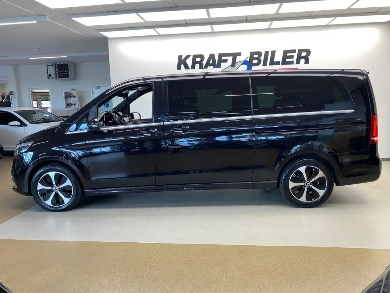 Billede 2 - Mercedes EQV300  Avantgarde XL