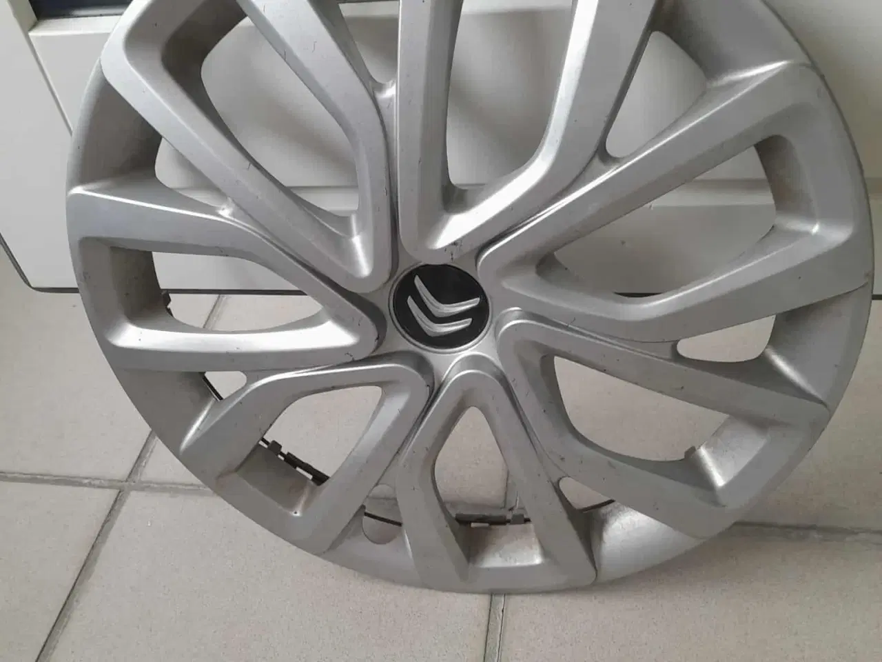 Billede 1 - Pæne Hjulkapsler 4stk