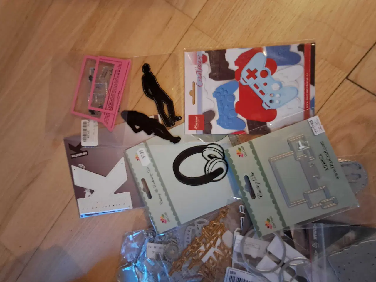 Billede 2 - Sissix Big Shot skæremaskine inkl dies