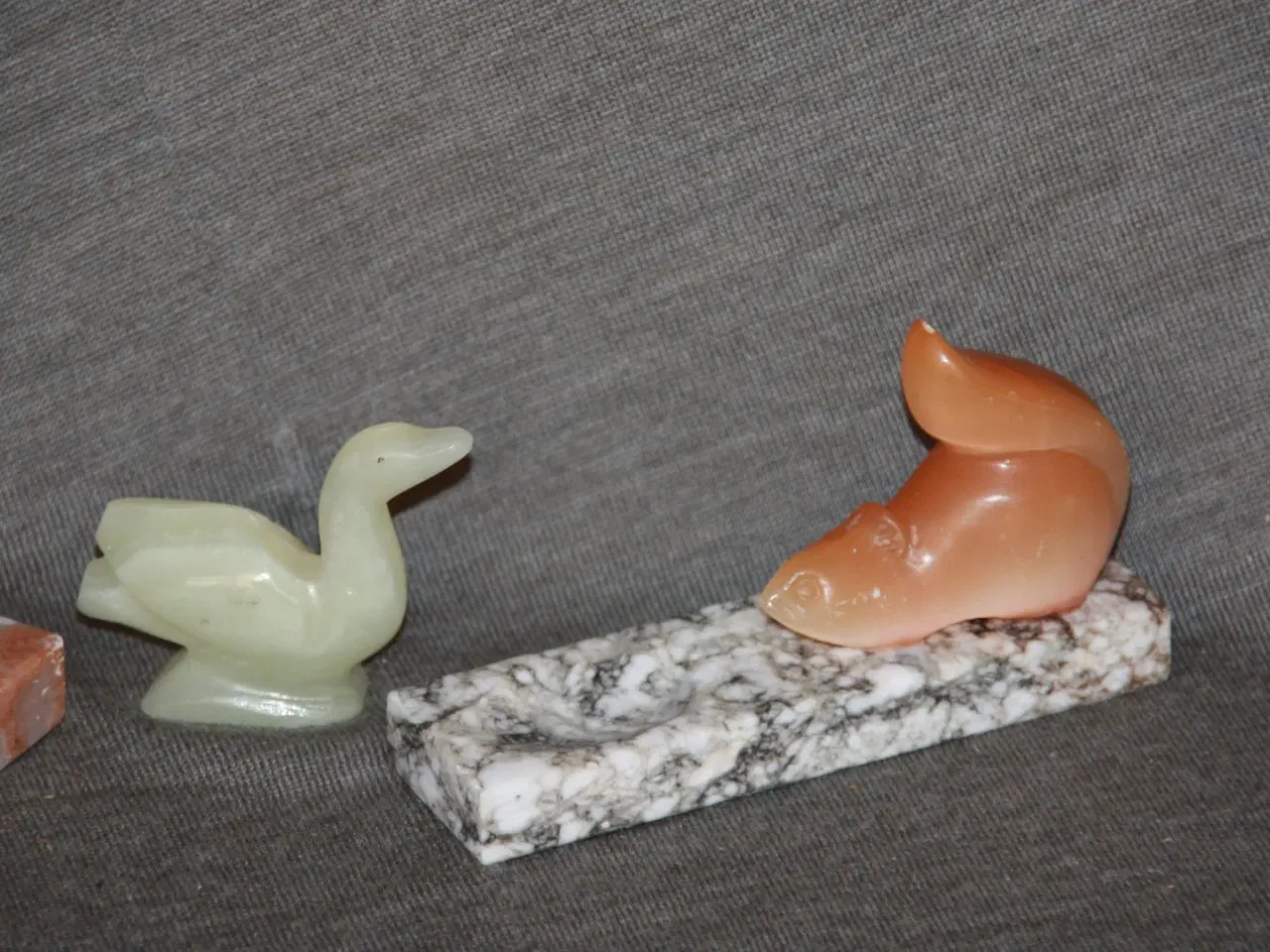 Billede 2 - Grøn stenfigur 6,5 cm x 5 cm 