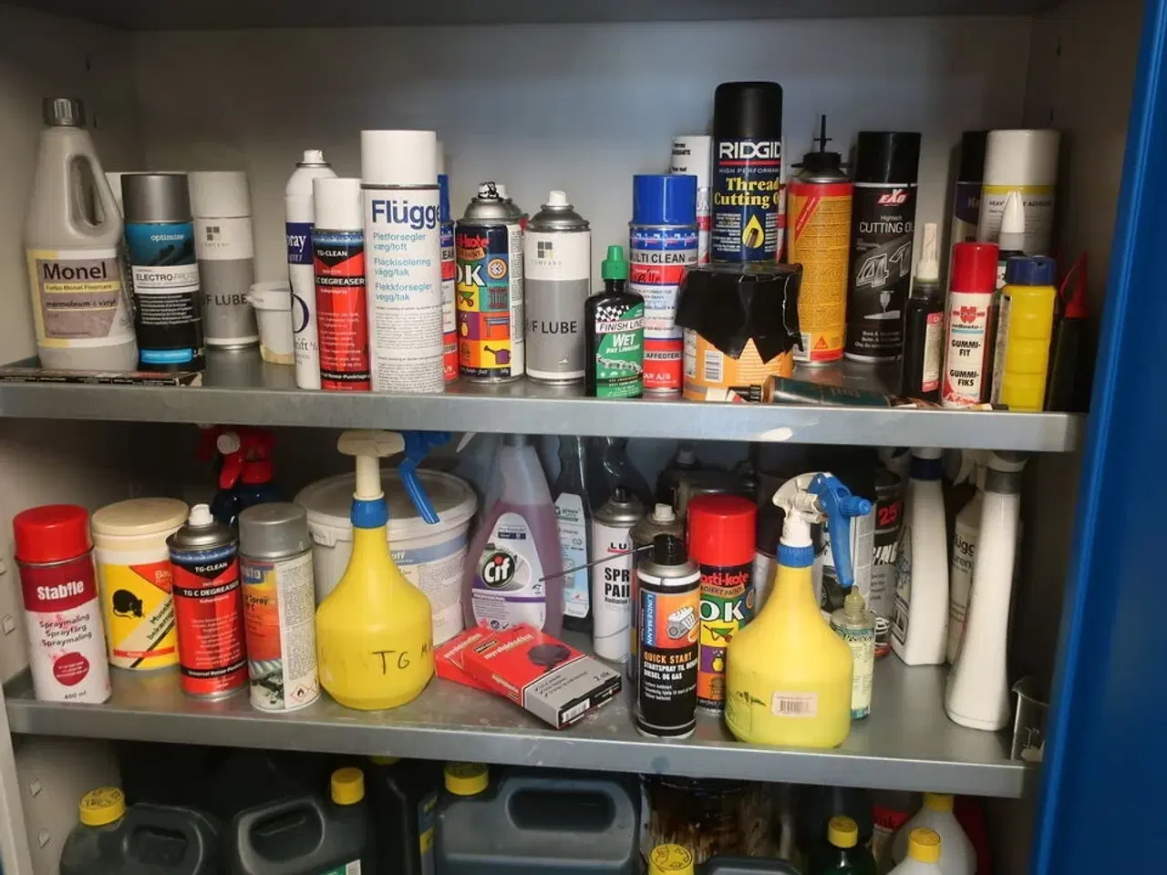 Billede 53 - Ryd hele værkstedet for løse dele