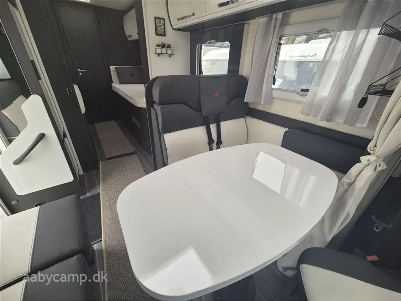 Billede 9 - 2021 - Rollerteam Kronos 282P Automatgear. Solcelle. markise. tv. lithium batteri. inverter. undervognsbehandlet. Bemærk kun 30,000 km!!