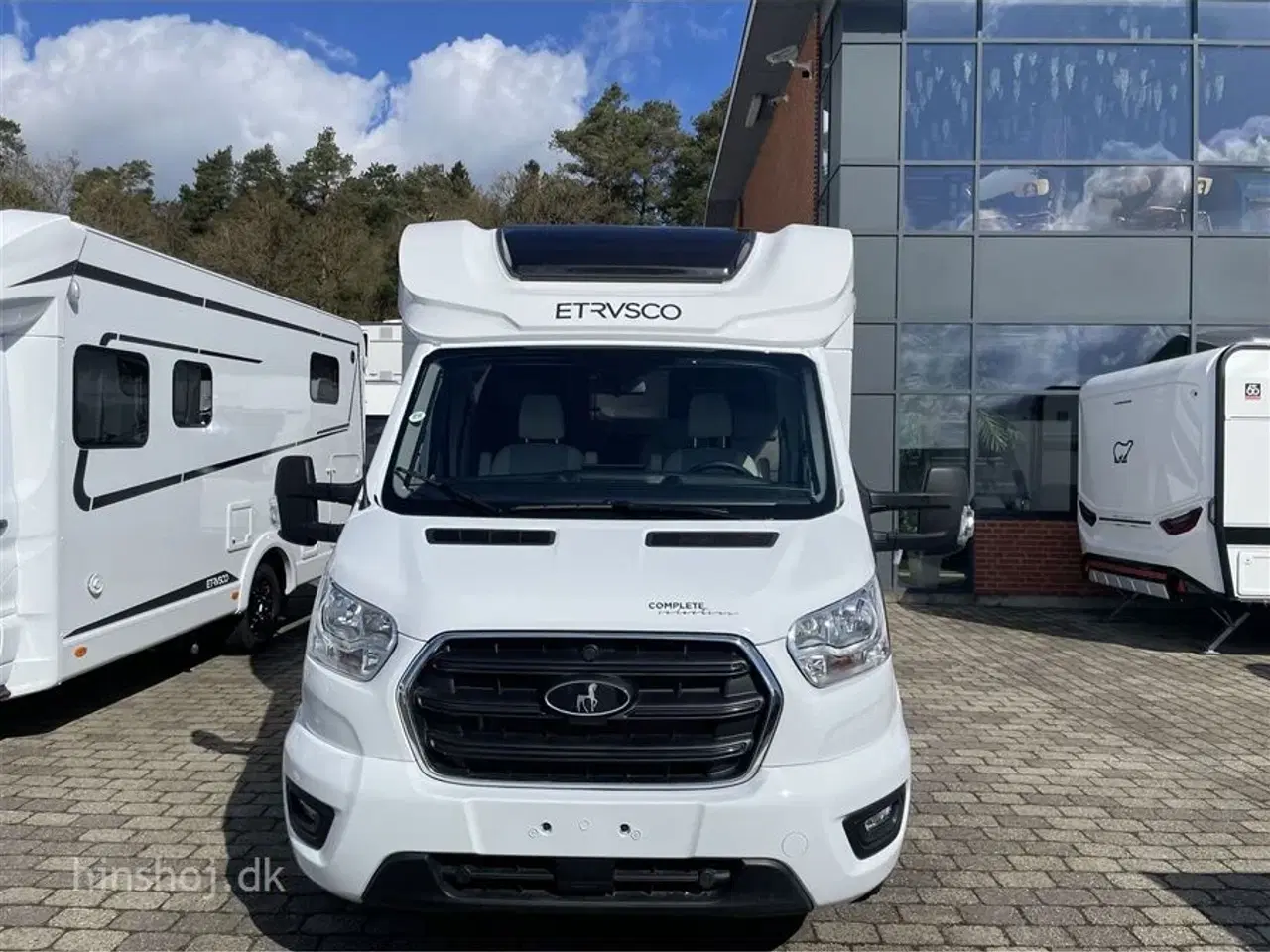 Billede 18 - 2024 - Etrusco T 7.3 SF Complete Sel.   Lækker Autocamper med enkelsenge fra Hinshøj Caravan