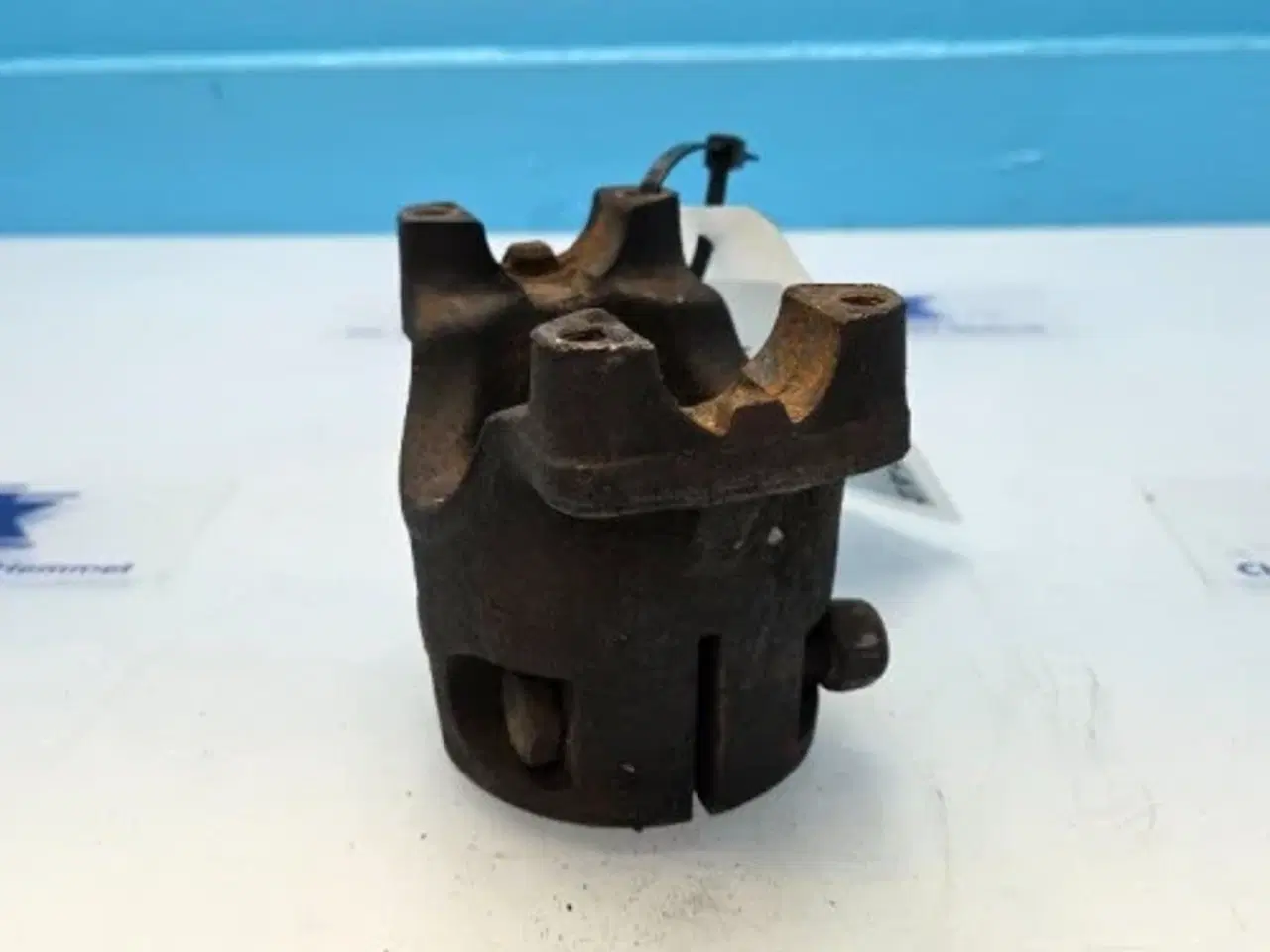 Billede 8 - New Holland LB115B Flange 9968049