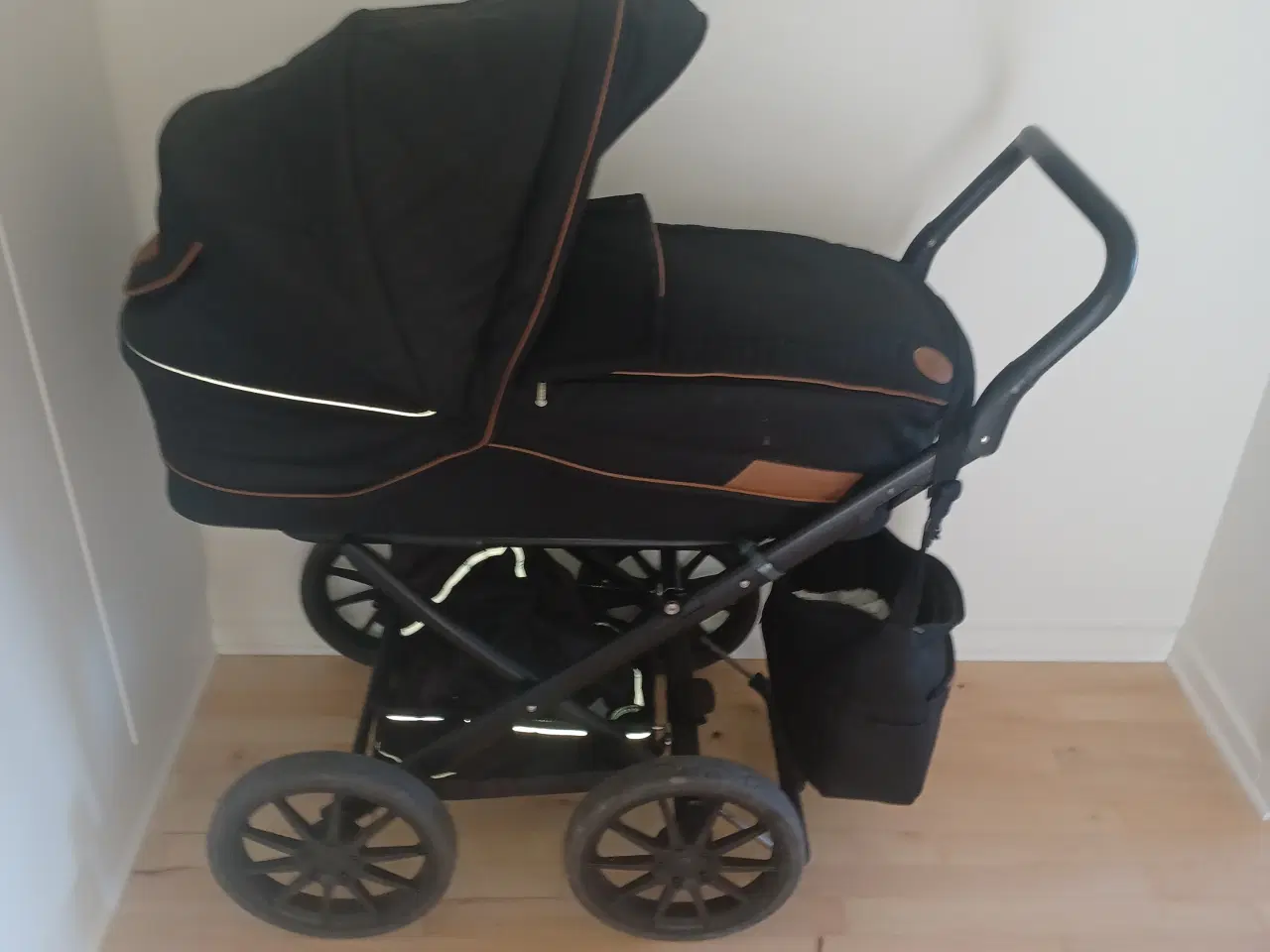 Billede 1 -  Stork Classic - Stel: Sort -Overdel: Black/Cognac