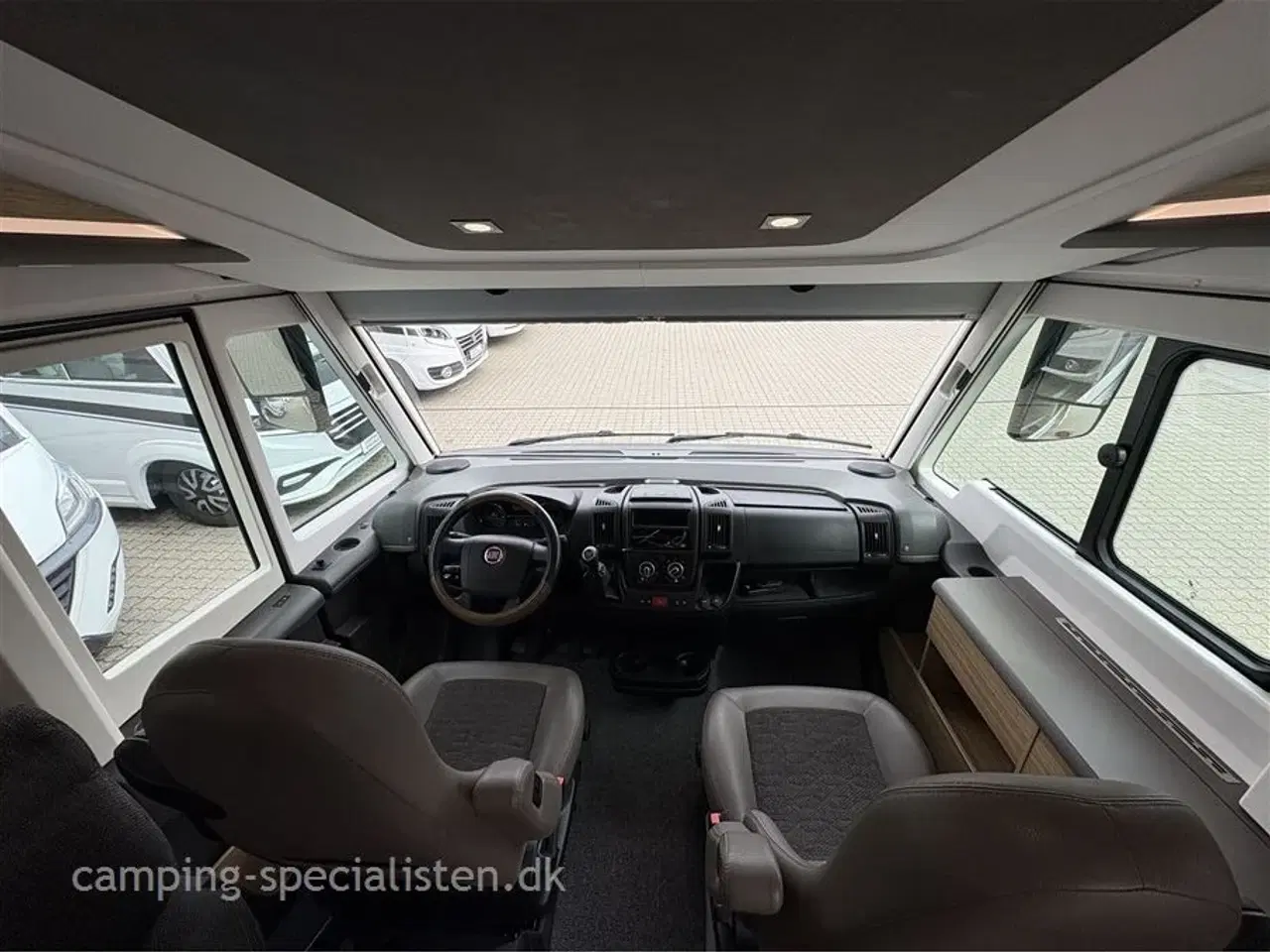 Billede 5 - 2019 - Adria Sonic Plus I700   Adria Sonic Plus I 700 DLT 2019 - Alde varme - Se den nu hos Camping-Specialisten.dk