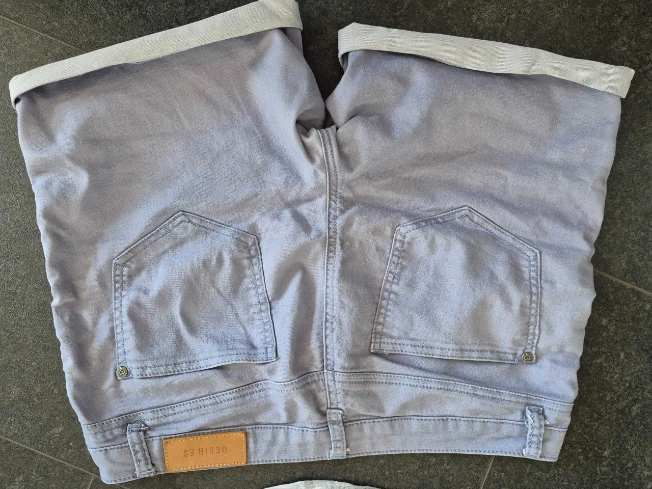 Billede 4 - Shorts sæt med tshirts