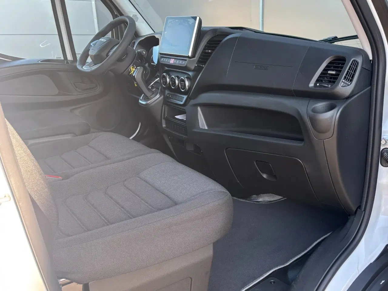 Billede 21 - Iveco Daily 3,0 35S18 12m³ Van AG8