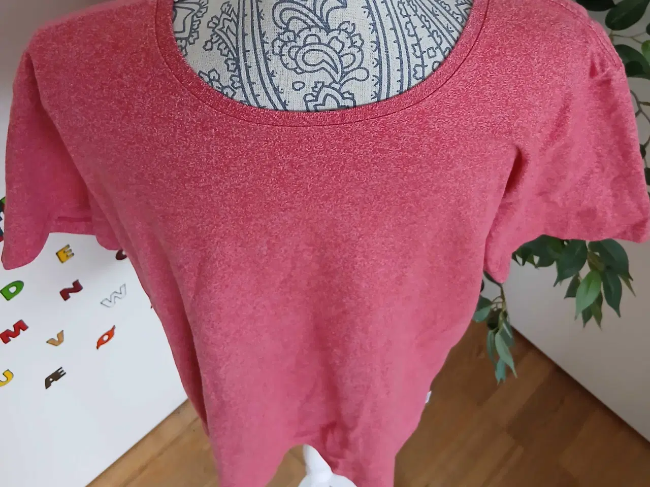 Billede 2 - T-shirt. Lindbergh. XL