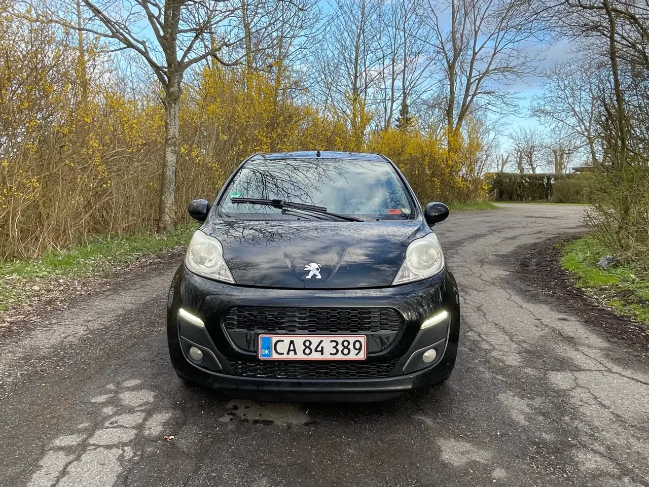 Billede 3 - lille fint økonomisk bil