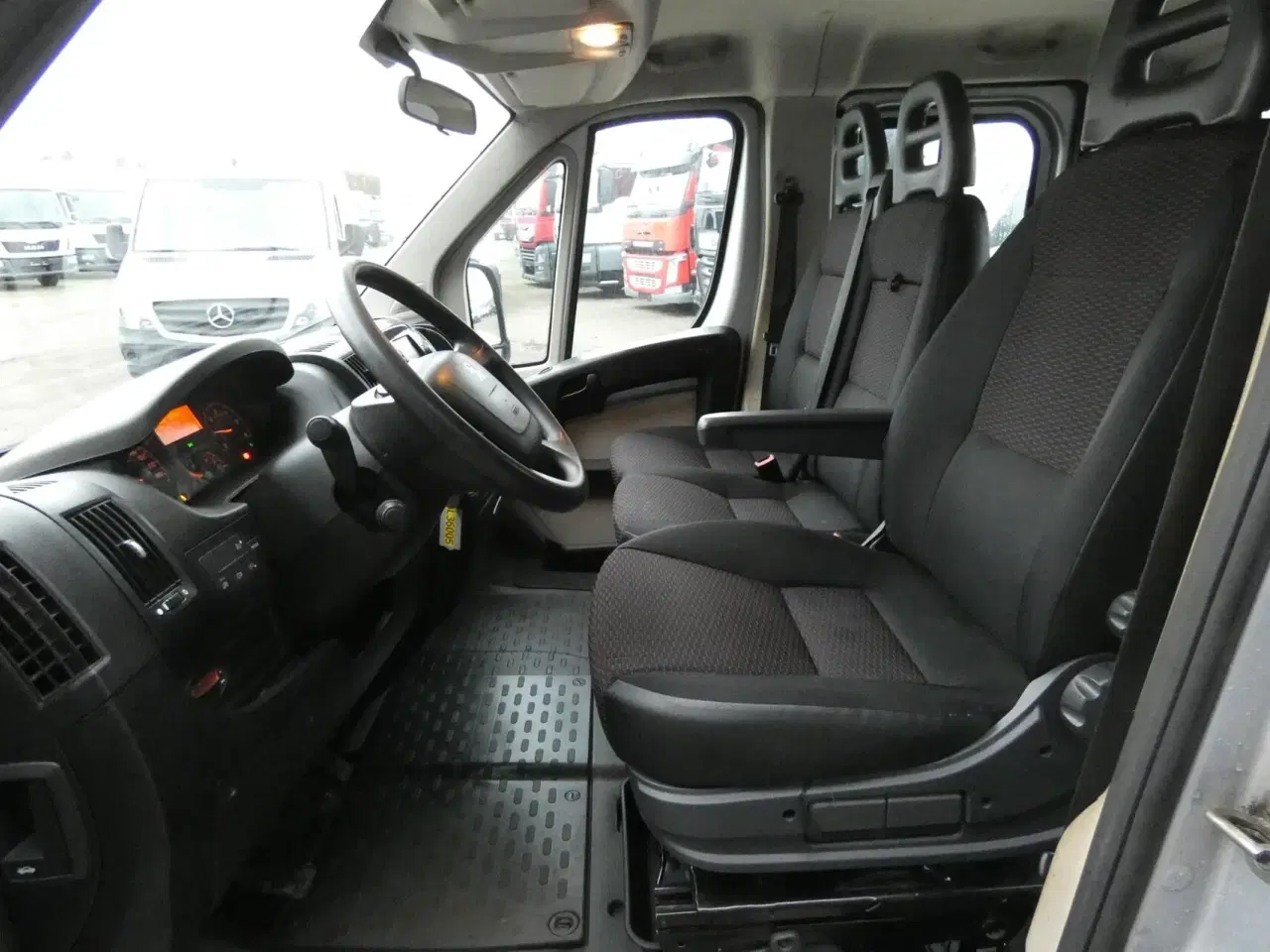 Billede 9 - Peugeot Boxer 335 L3 2,0 BlueHDi Plus Pro 130HK DobKab 6g