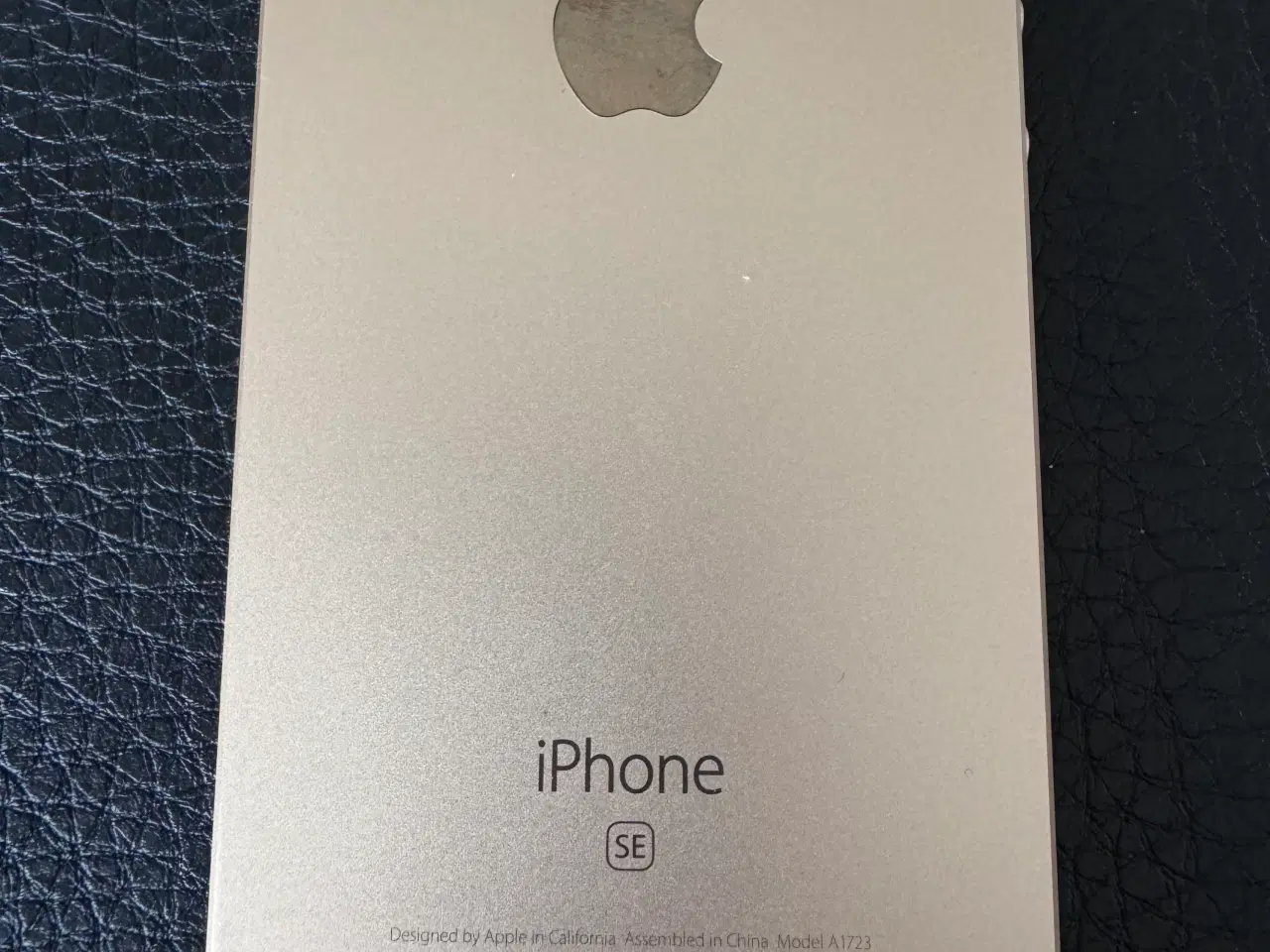 Billede 1 - Guld og hvid iPhone SE, 16 GB