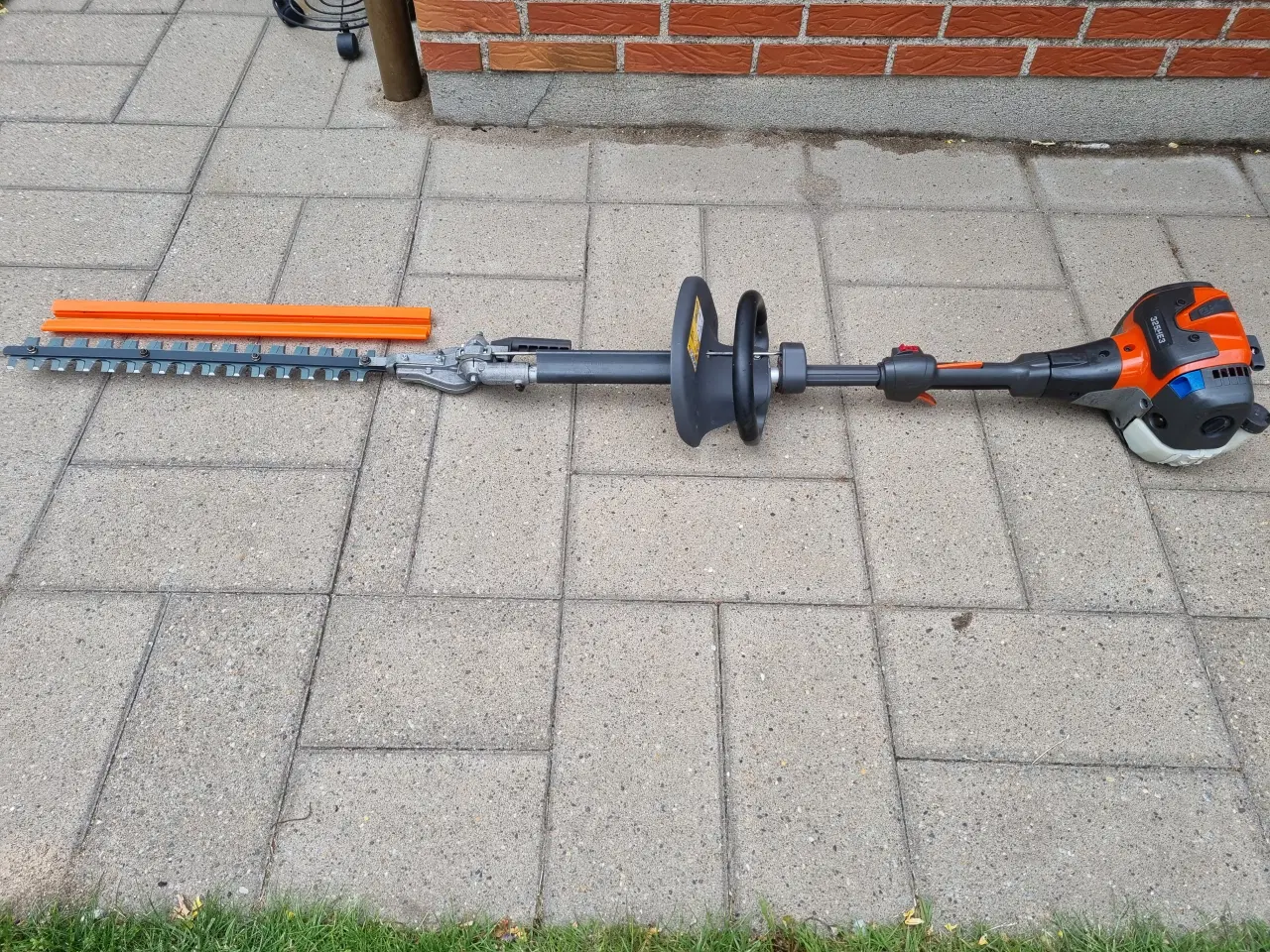 Billede 1 - Husqvarna Stanghækkeklipper