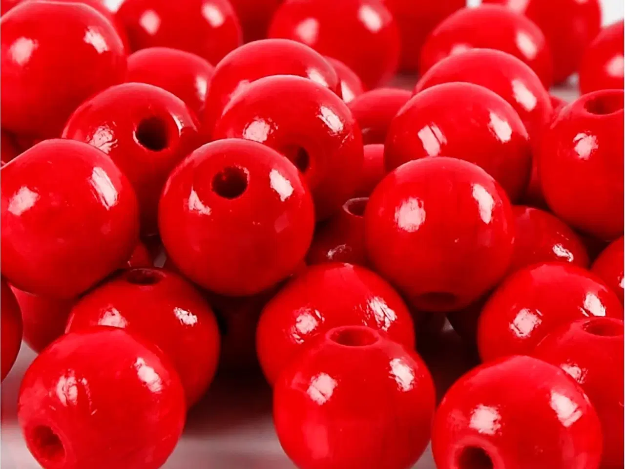 Billede 1 - Træperler, diam. 10 mm, hulstr. 3 mm, rød, 20g/ 1 pk.