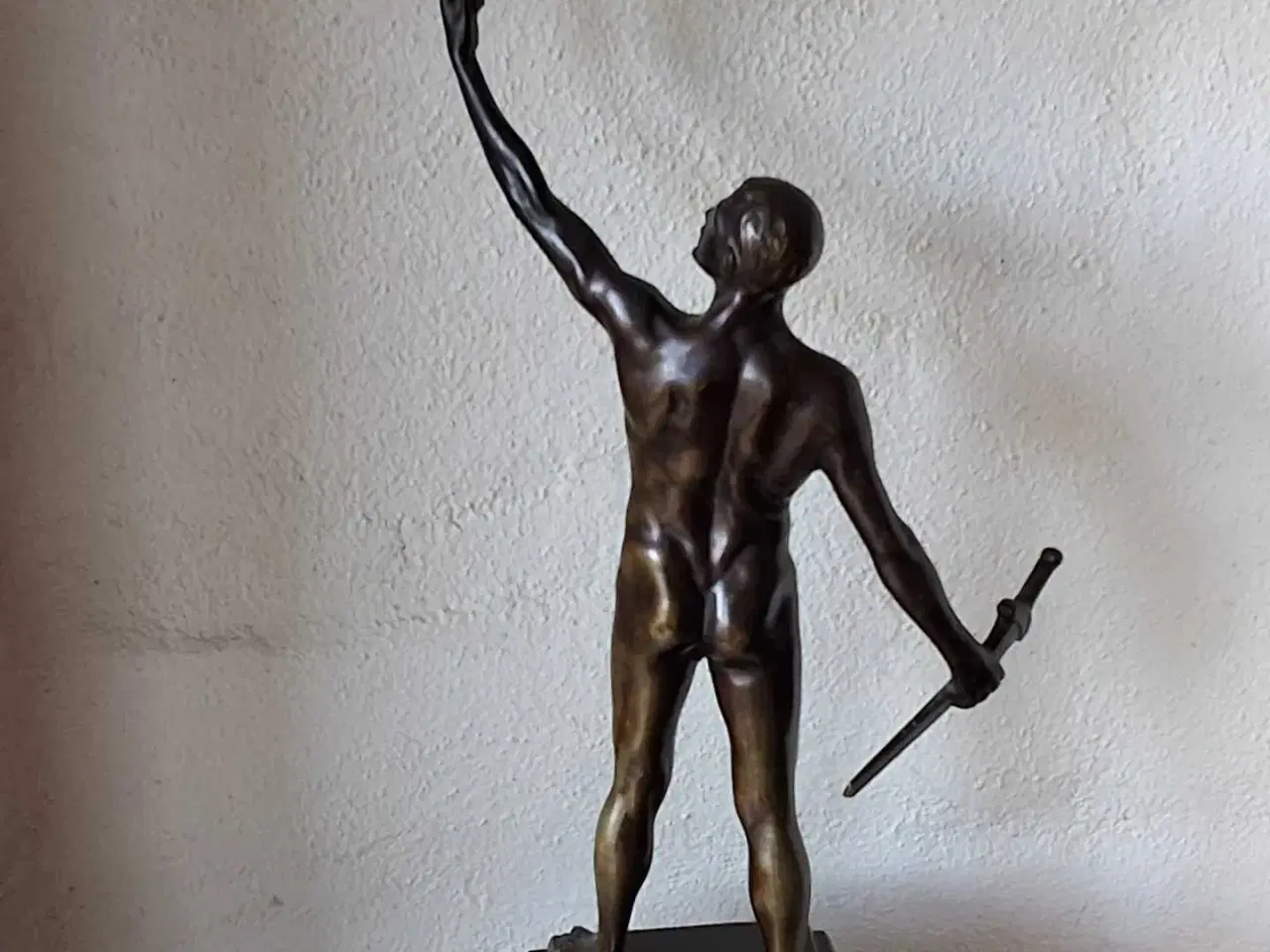 Billede 2 - Bronzefigur "VINDEREN"  af Paul Ludwig Kowalczewsk