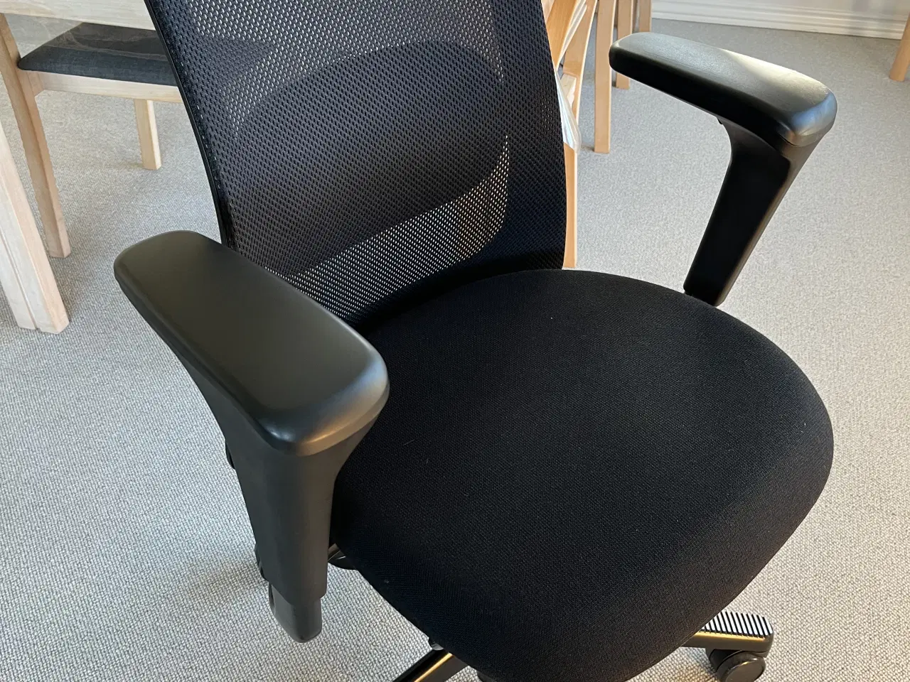 Billede 1 - HÅG Sofi mesh Communication 7502 m/armlæn