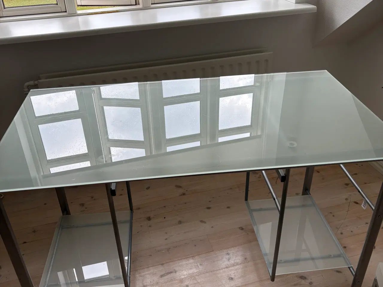 Billede 3 - Skrivebord med glasplade