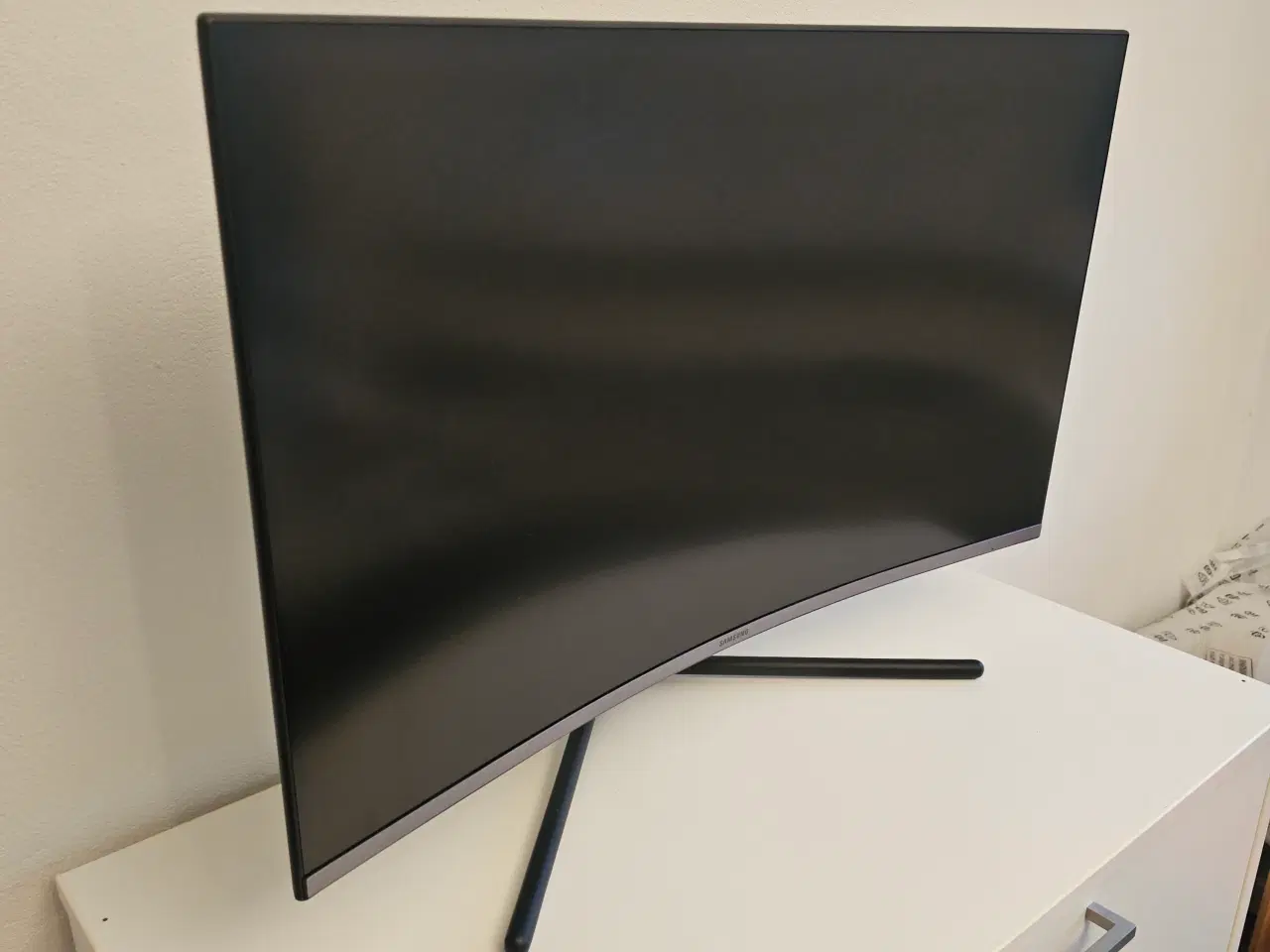 Billede 3 - Curved Samsung 32” 4K UHD 60hz Monitor - U32R590CW