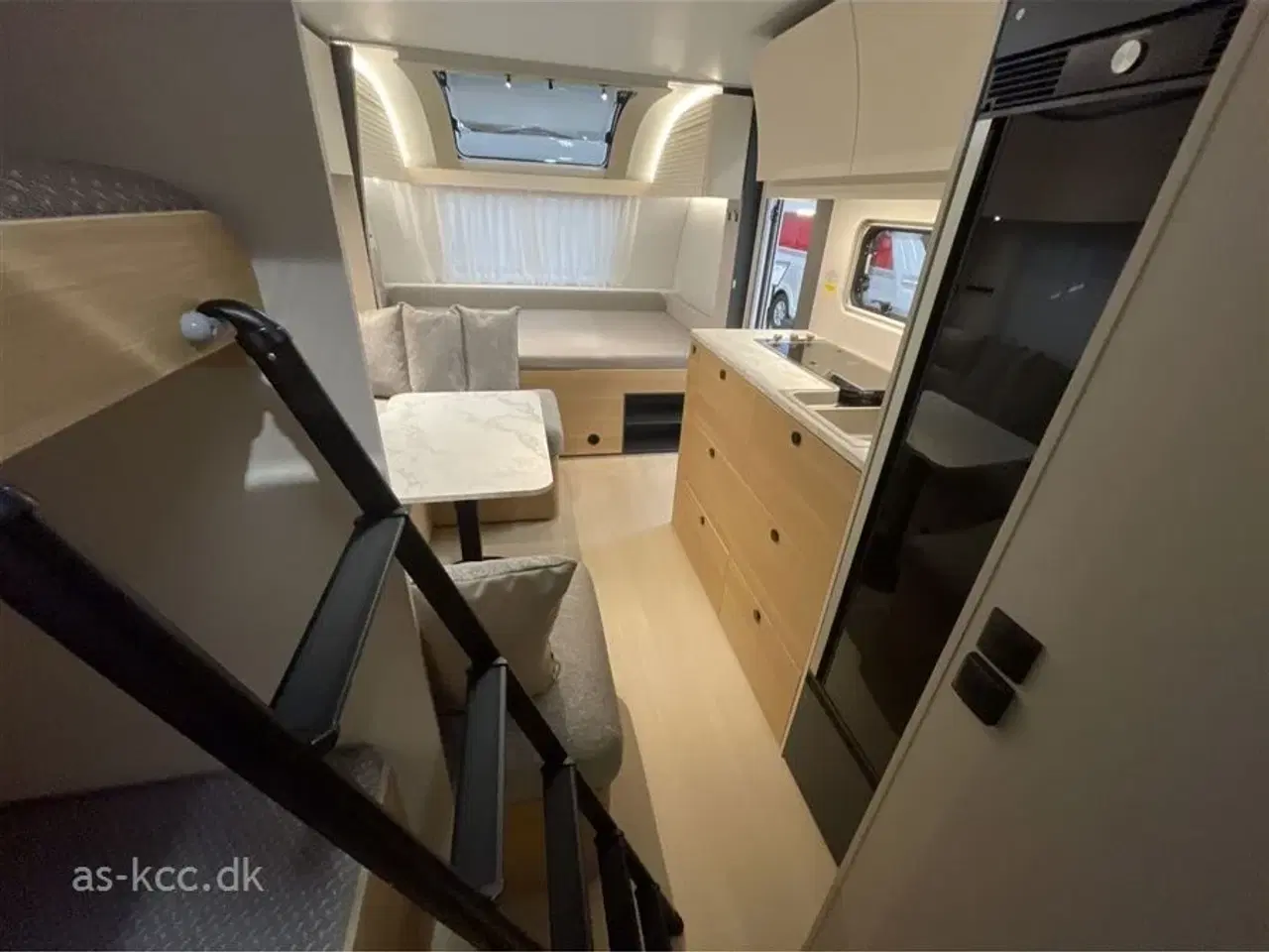 Billede 10 - 2026 - Adria Adora 573 PT   Adria Adora 573 PT Nyhed årg. 2026  6/7 sovepladser. 2000 kg totalvægt kan vejes ned.