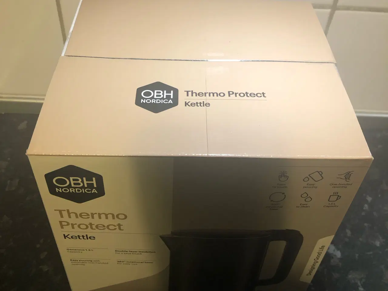 Billede 2 - HELT NY og UÅBNET OBH Thermo Protect-elkedel sort 