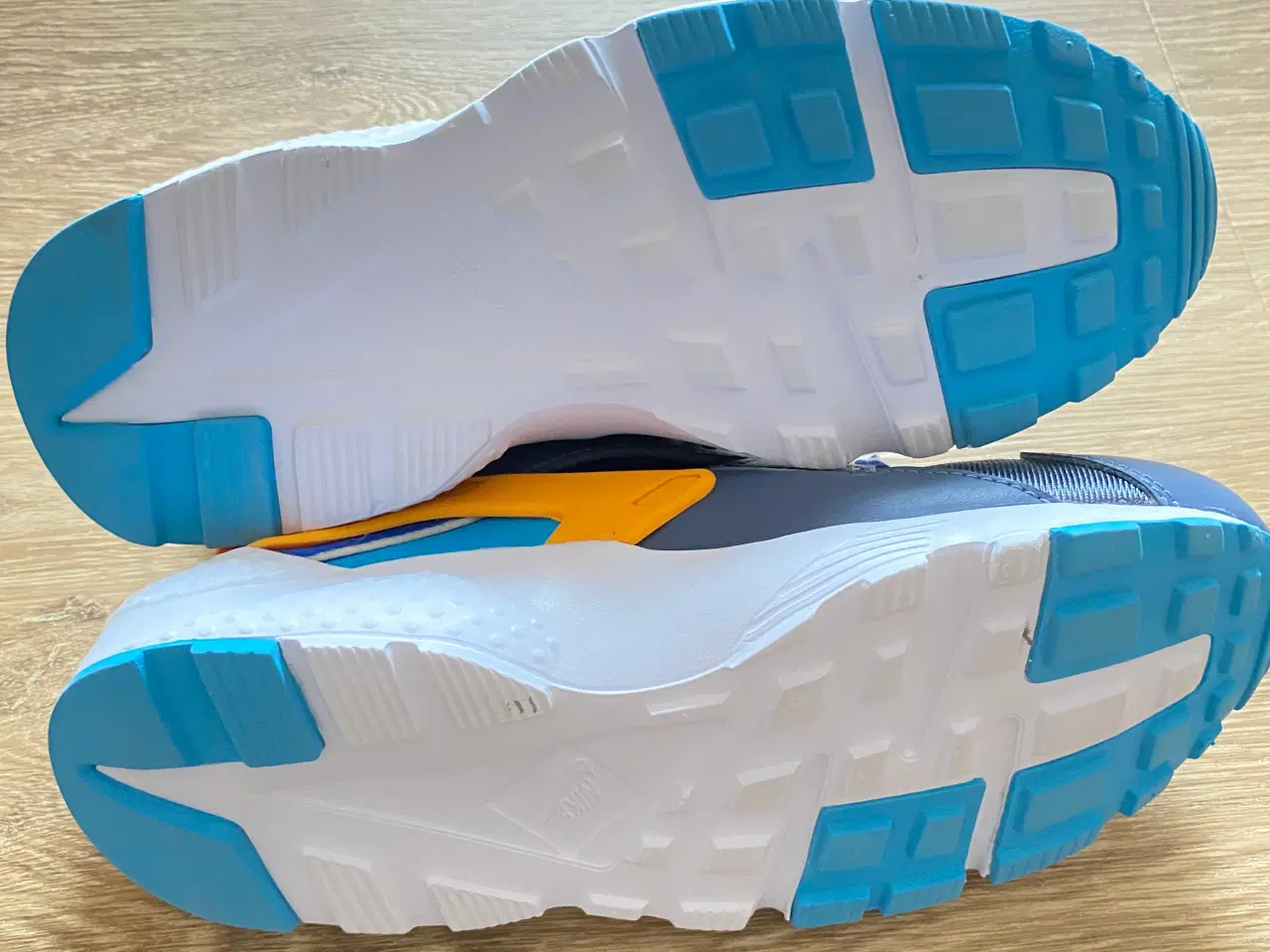 Billede 4 - Nike løbesko str 40
