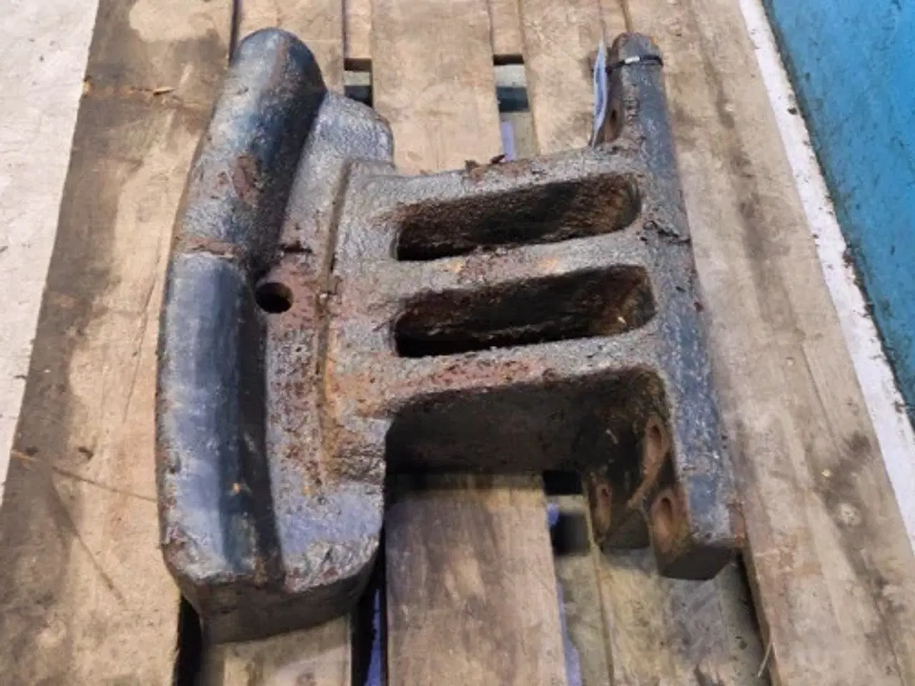 Billede 10 - New Holland TG285 Vægtholder 446069A1