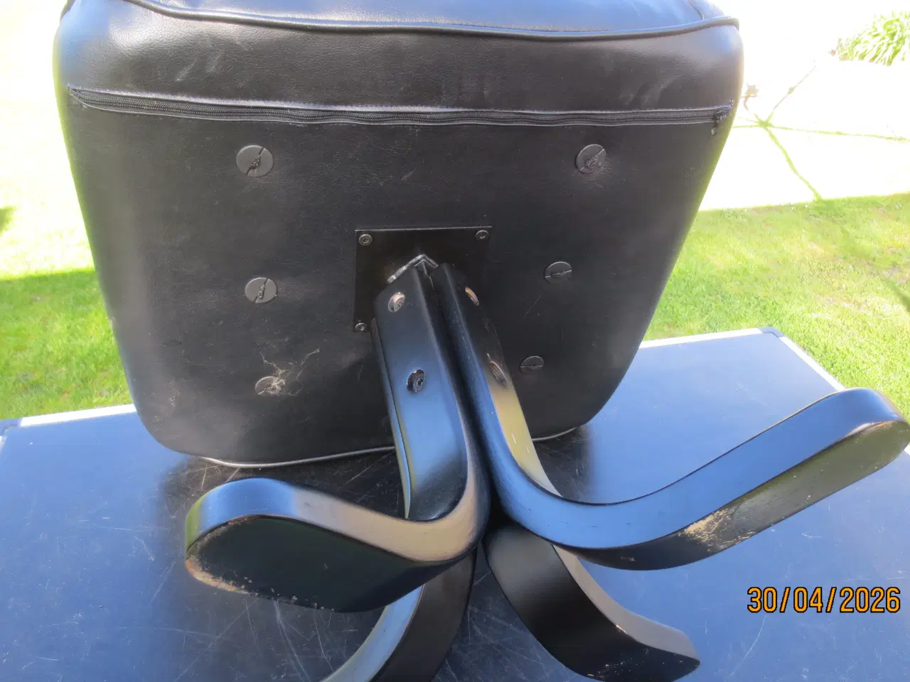 Billede 4 - 1 stk Fodskammel med sort læder 