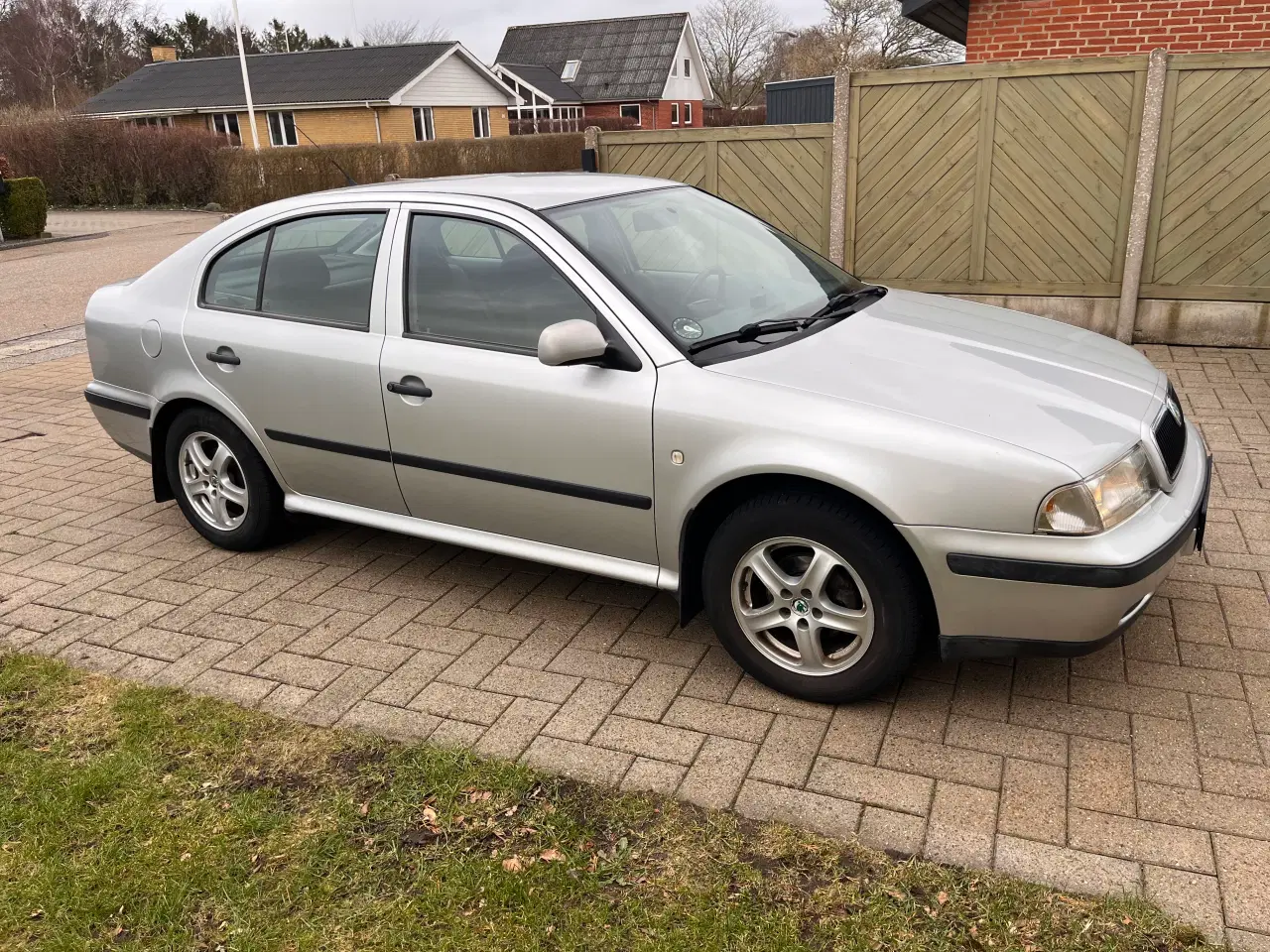 Billede 5 - Nysynet billig bil