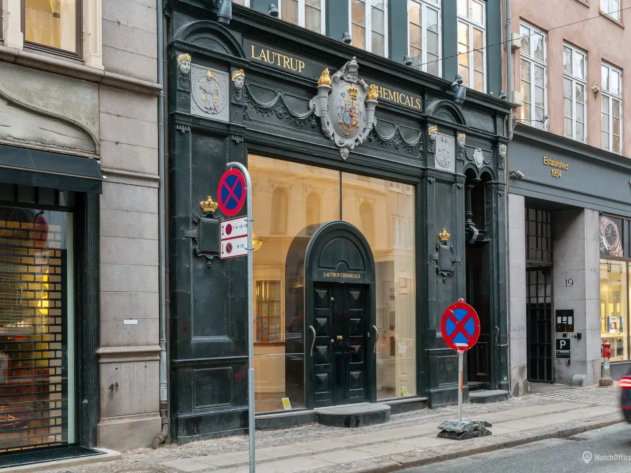 Billede 1 - I smuk og præsentabel ejendom udlejes kontorer i varierende størrelser