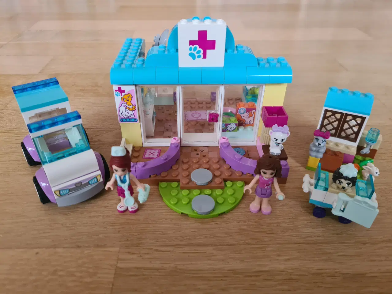 Billede 1 - LEGO Friends 10728 Mias dyrlægeklinik