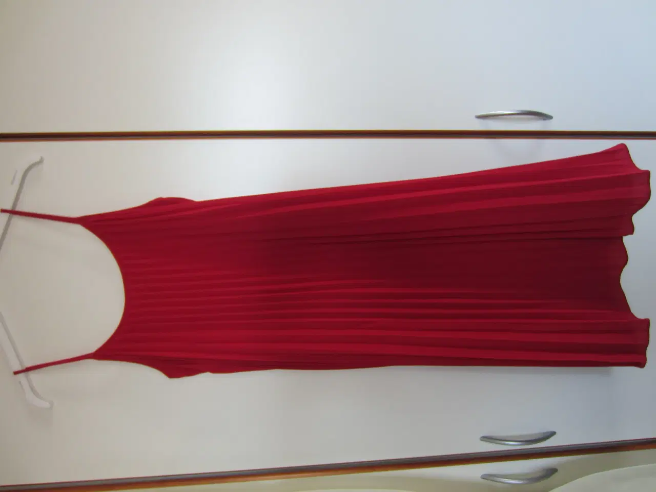 Billede 1 - Flot rød kjole i str. 38