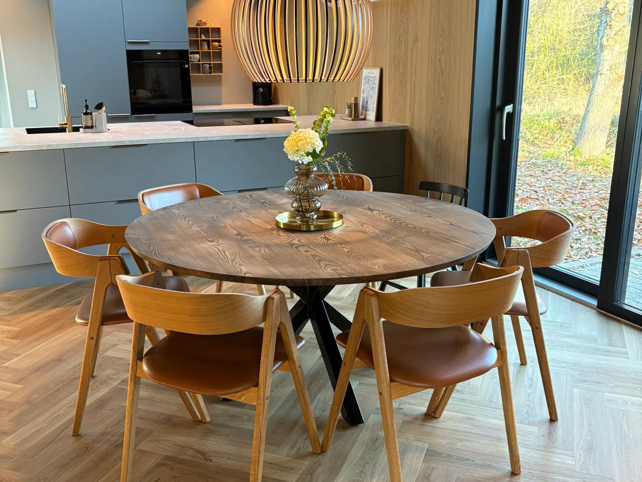 Billede 1 - Rundt spisebord Ø150 