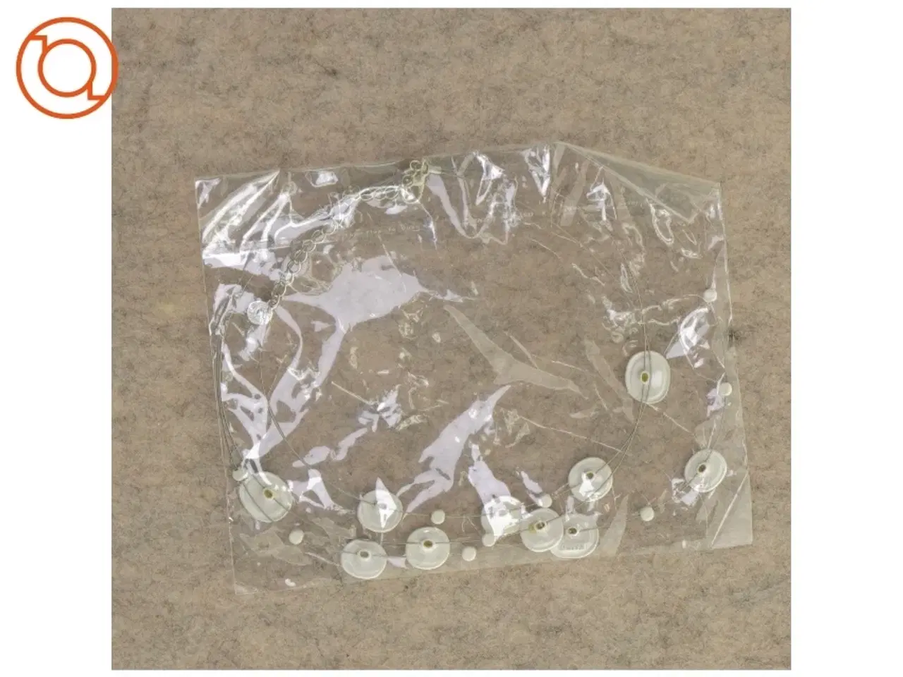 Billede 1 - Halskæde (str. 17 x 13 cm)