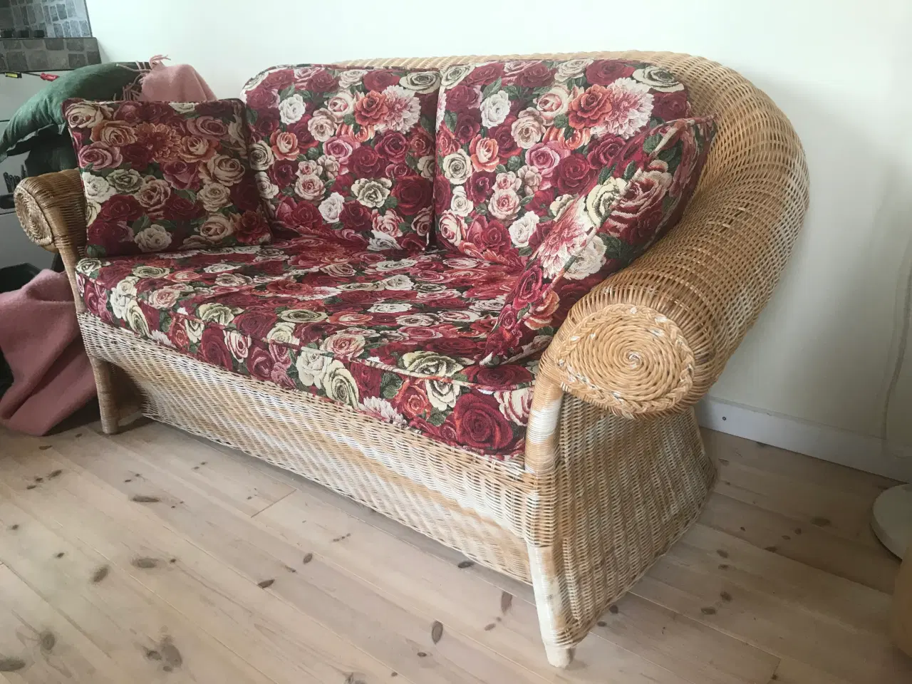 Billede 2 - Fin kurvesofa og stol